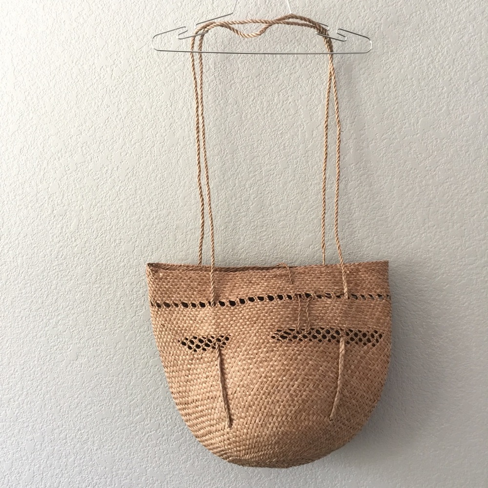 Straw bag, long double-strap, oversized - Picture 3 of 10